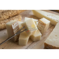 Cubetti di pecorino